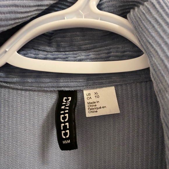 h&m oversized blue corduroy button-up collared shirt - Picture 2 of 3